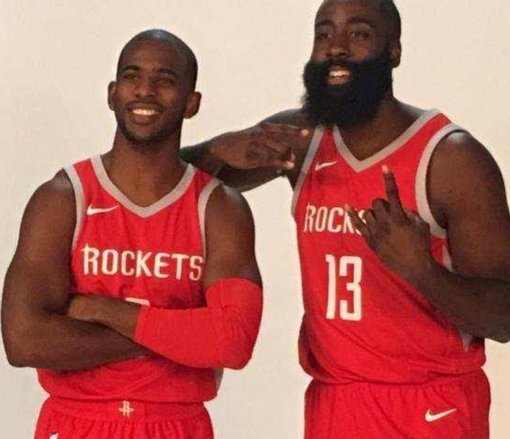 架空了莫雷洛，反而踢的更差，如果要换韩鹏，不如试试莫雷洛