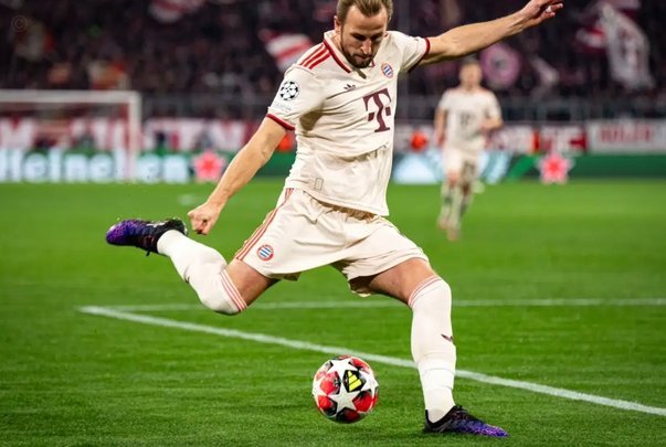 只有吉拉西和凯恩在最近三个德甲赛季里均能收获15+进球