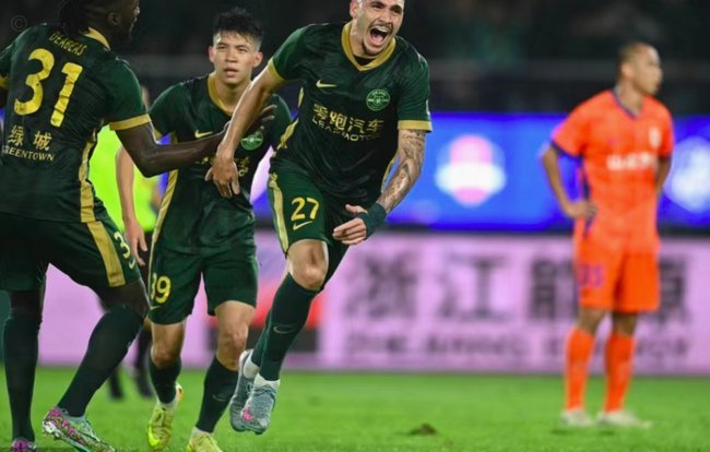 中超：浙江4-1泰山，李小恒、程进破门，王大雷染黄
