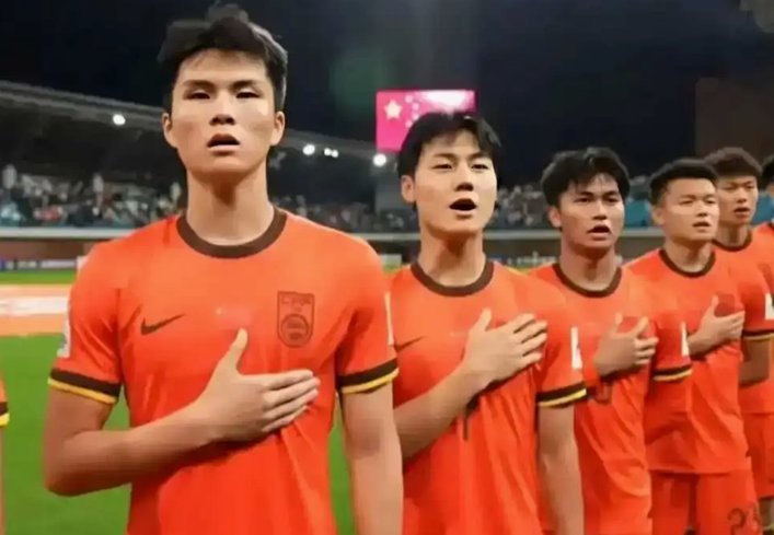 中国成年男足的衰落正好比青年队衰落延后了十几年