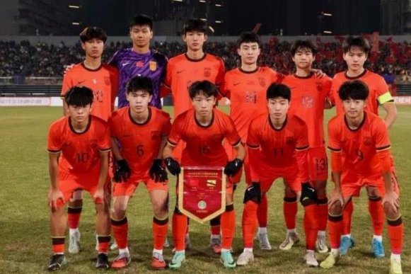 U17决赛这两个丢球就是潘朝伟全锅