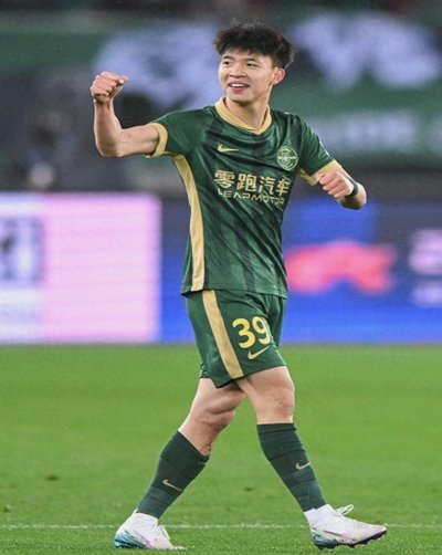 武磊力荐王钰栋留洋：归来或将重塑亚洲赛场格局