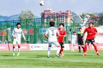 董路：李昊炎已获得参赛证，将正式代表巴萨U15出战
