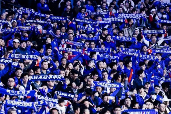 申花球迷：大人拿孩子当枪使，无耻！
