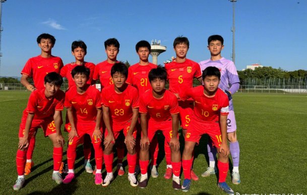 怎么一大早又冒出什么坦桑尼亚上的是U15 U14这种谣言了