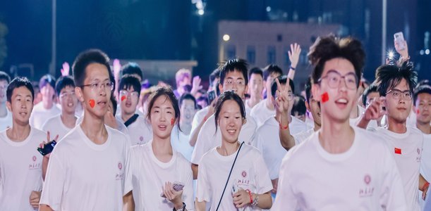 0910确实人才井喷，这两个年龄段合队，比他们大的只有杨希王钰栋，比他们小的目前只有李昊炎